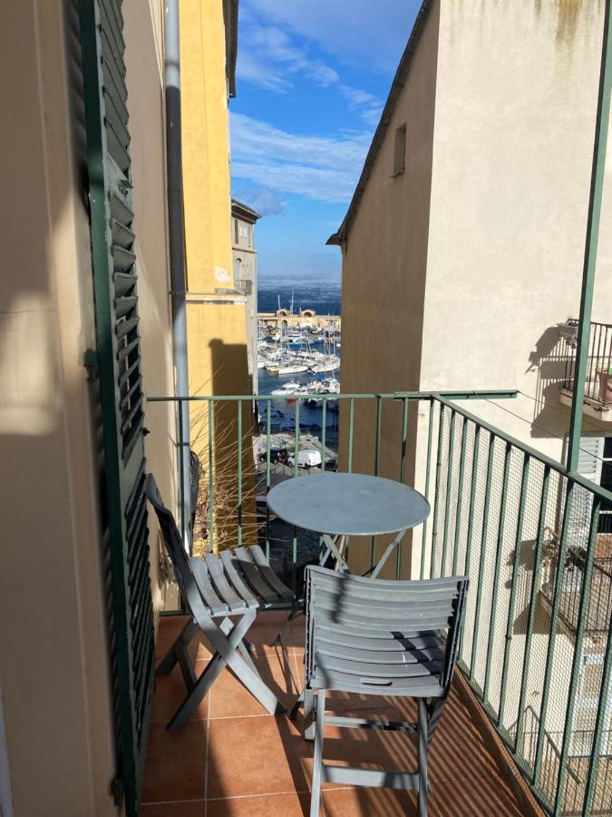 Appartement Climatise,Idealement Situe 100M Du Vieux Port. Bastia  Exterior foto